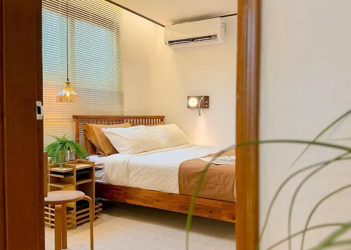 Namsan Sunset View Station 5 Minutes Apartment